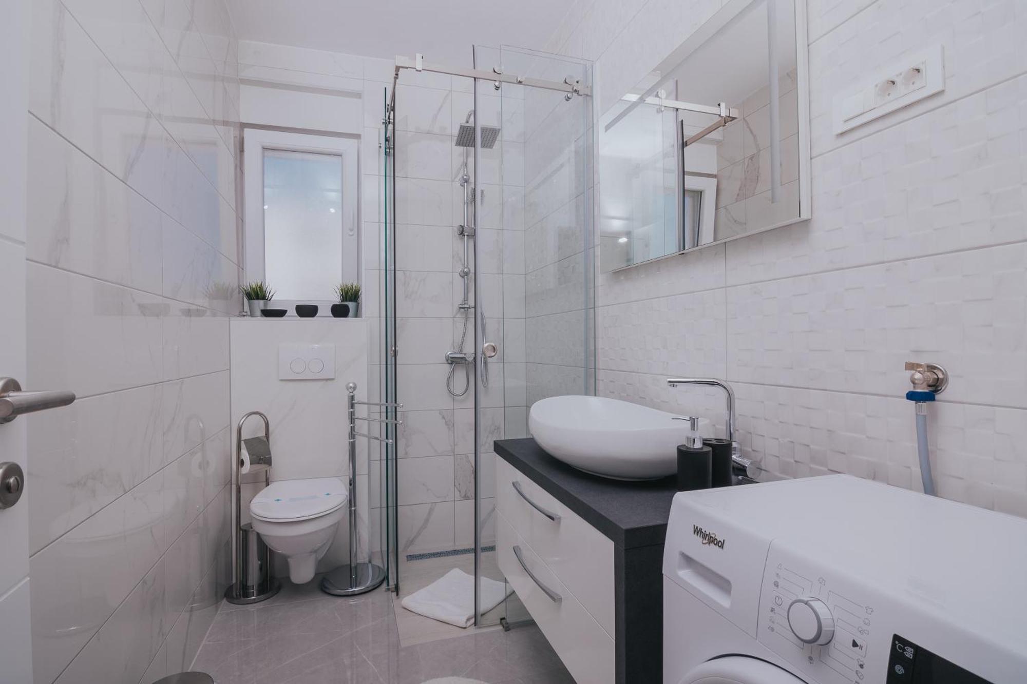 Apartments Pool Villa Aldura ノヴァリャ エクステリア 写真
