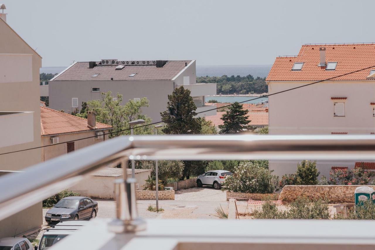 Apartments Pool Villa Aldura ノヴァリャ エクステリア 写真