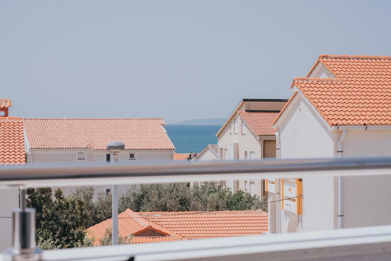 Apartments Pool Villa Aldura ノヴァリャ エクステリア 写真